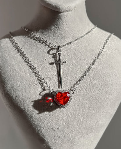 COLLAR DE PAREJA CORAZÓN Y ESPADA ❤️‍🔥🗡️