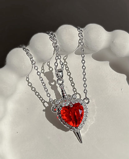 COLLAR DE PAREJA CORAZÓN Y ESPADA ❤️‍🔥🗡️